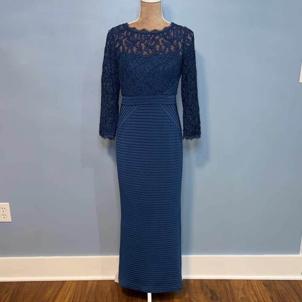 Adrianna Papell Elegant Blue Lace Evening Dress Size 4